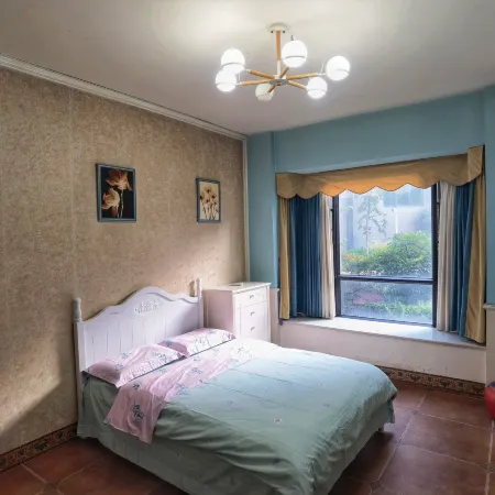 Mile Walk Homestay (Qinglai Park)