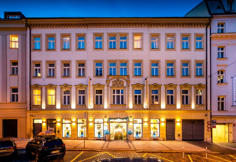 퀘스텐버크 호텔 로비