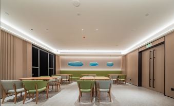 JI HOTEL(FUQIN SUBWAY STATION HOTEL)