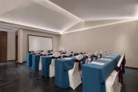 Moli Moon Bay Business Hotel (Wenfeng Park in downtown Fuyang) - Business