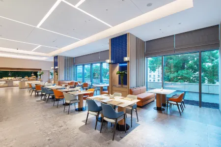 NOVOTEL WUXI Отели рядом с достопримечательностью «HeZhenLiang Yu AoLinPiKe ChenLieGuan»