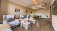 Jiulong Hot Spring Holiday Hotel Hotels in Qujing