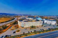 Discoveryland Hotel Hotels in Jinshitan National Holiday Resort