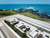 Shilla Stay Plus Iho Tewoo Ocean Front Hotel berhampiran Pantai Iho