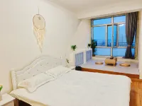 Dushi Yuechao Electronic Game Themed Homestay (Zhong Yang Street Saint Sophia Cathedral)