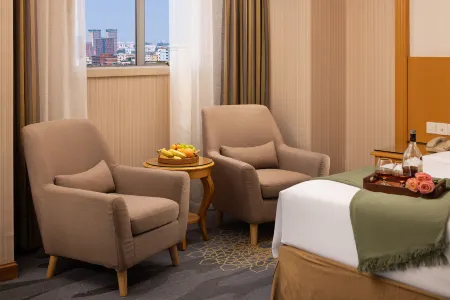 XINHAOMEI INTERNATIONAL HOTEL Отели рядом с достопримечательностью «Chenyong Park»