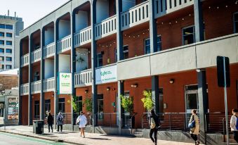 YHA Adelaide Central