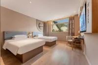 Home Inn (Huayin Huashan Scenic Area Branch)