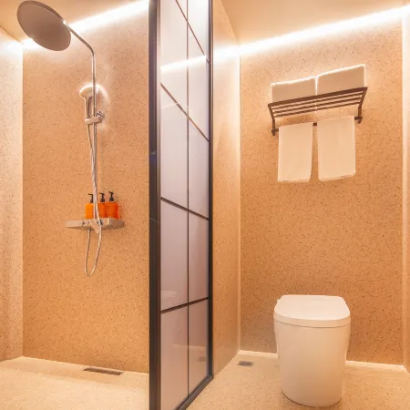 Orange Hotel (Xinyang East Station Branch）
