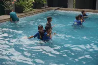 New Wijaya Hotel - piscina