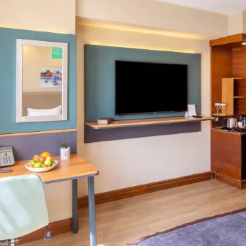 Holiday Inn ISTANBUL - SISLI by IHG Отели рядом с достопримечательностью «Trump towers»
