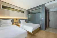 Unitour Hotel (Xingyi Jushan Square Wanfenglin Airport) - مطابخ