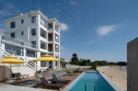 sea scape retreat