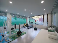 Qinghe Ruijin Private Soup Hot Spring Hotel (Li County Bipenggou Scenic Area Store) - ที่มีฟิตเนส
