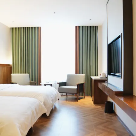 WHITE HOTEL