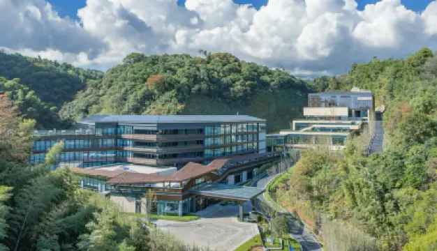 Aideri · Season 5 Hotels near Tianchi