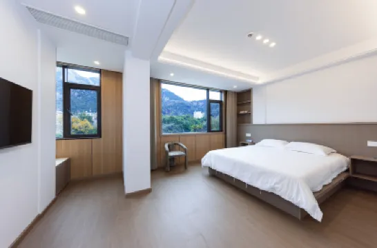 English Name: DianShi Inn Hotels near Yandang Mountain