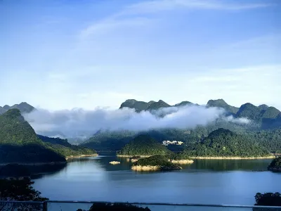 Qing yuan Qian Yun lake house guest house