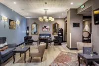 尼姆阿倫內精選城市公寓飯店 - 酒吧