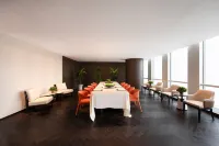 Ray Jazz Hotel - Business