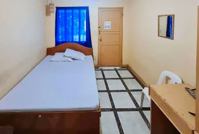 RedDoorz @ D'Little Egg Hostel Pangasinan