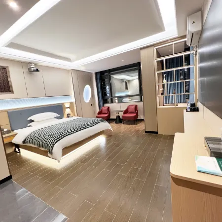 Lufeng Qingyuan Shiguang Hotel (Jieshi Town)