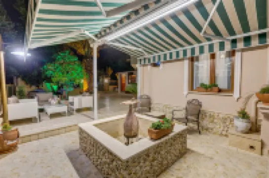 Cunda Özerbey Konağı