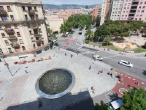 オスタル サンズ バルセロナのホテル