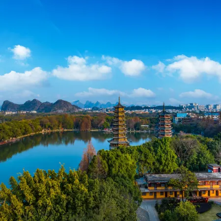 Guilin Linzhong Yayuan Liangjiang Sihu Xiangshan Shop (Originally Manxin Hotel) Отели рядом с достопримечательностью «Гора Слоновий хобот»