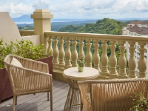 Twin Lakes Hotel near Tagaytay Hotels in Alfonso