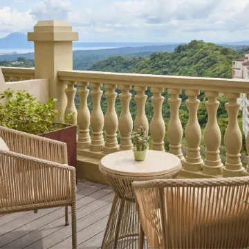 Twin Lakes Hotel near Tagaytay