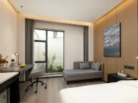 Atour Hotel Guangzhou Yuexiu Taojin Subway Station Hotels near لا بيرلي