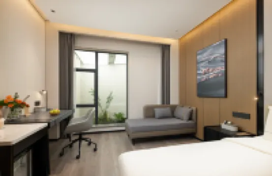 Atour Hotel Guangzhou Yuexiu Taojin Subway Station Hotels near لا بيرلي