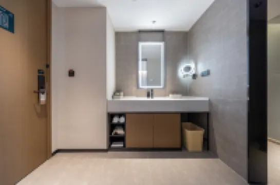 和田火車站烏魯木齊北路亞朵飯店