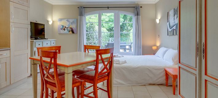 Vacancéole – le Domaine de Camiole Hotels in Département Var