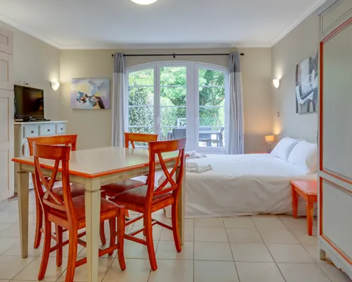 Vacancéole – le Domaine de Camiole Hotels in Callian