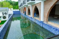 Lixiang Shanju Homestay - piscina
