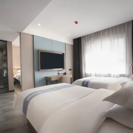 Urban Garden Hotel (Yili Kuytun Railway Station)