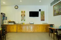 Townhouse Oak Palembang Near Jembatan Ampera Formerly Azzura Hotel