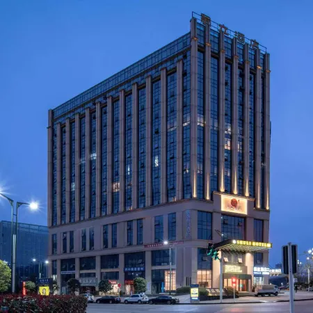 Zhiyi Holiday Hotel (Bazhong East Railway Station)