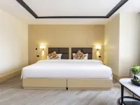 Dalivan Hotel & Apartments Hotels near Pha That Luang