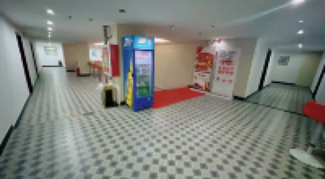 Hongtai Business Hotel Jiujiang (Yanshuiting Jiulong Plaza Branch)