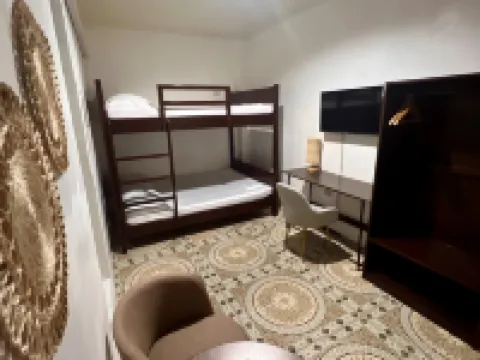 Sunny Terrace 巴萊爾酒店