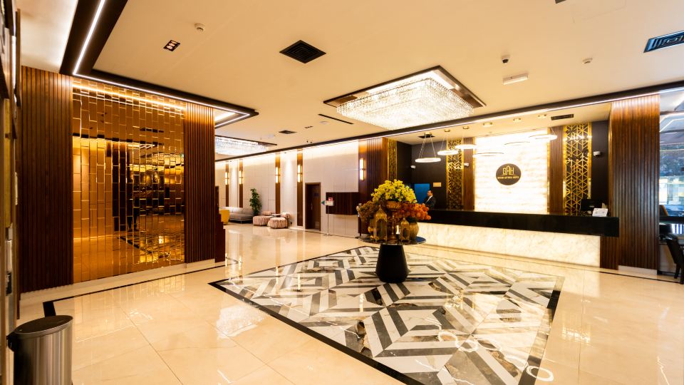 Grand Astoria Hotel
