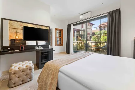 Belmondo Suites .Old Town Antalya