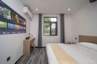 Xishang Shiguang Homestay (Xiangyuan Flower World Tourism Resort Area)