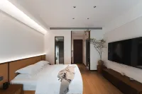 Luanchuan Shiye Homestay - Pools