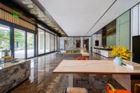 Huisheng Hotel (Beiliu Wanda Plaza Branch) Hotels in Beiliu