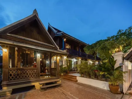 Sokdee Residence Отели рядом с достопримечательностью «Wat Wisunalat»