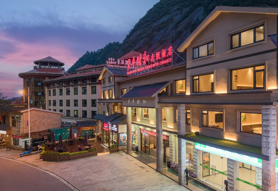 hotel overview picture